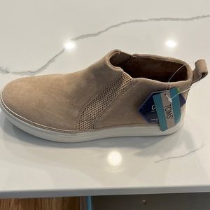 TOMS Bryce Sand Suede Sneaker Size 7.5 WMN